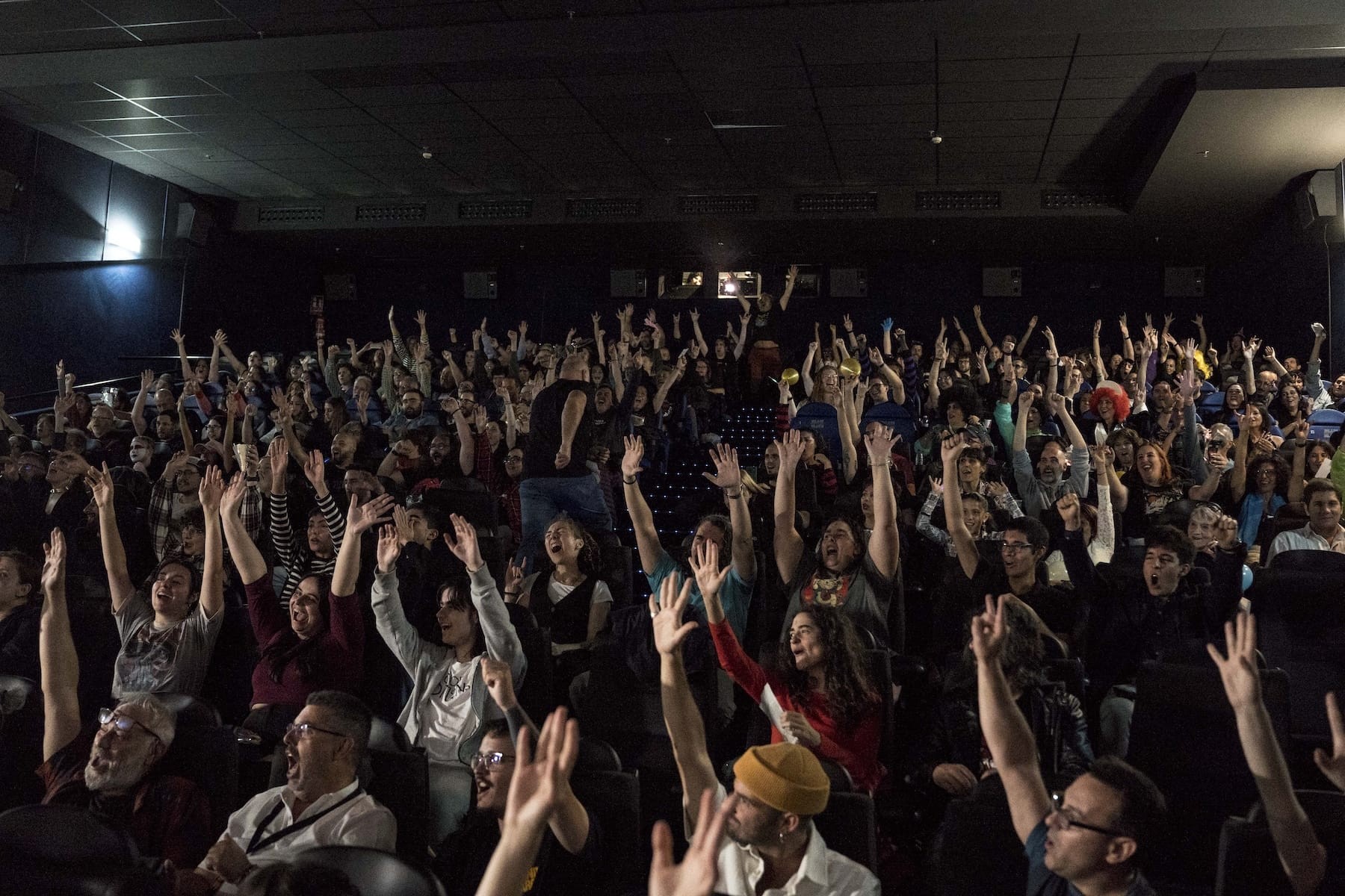 Galician Freaky Film Festival - Festival internacional de cine fantástico - Sala de cine chea de público en Vigo gozando da experiencia do GFFF, membro da Méliès International Festivals Federation